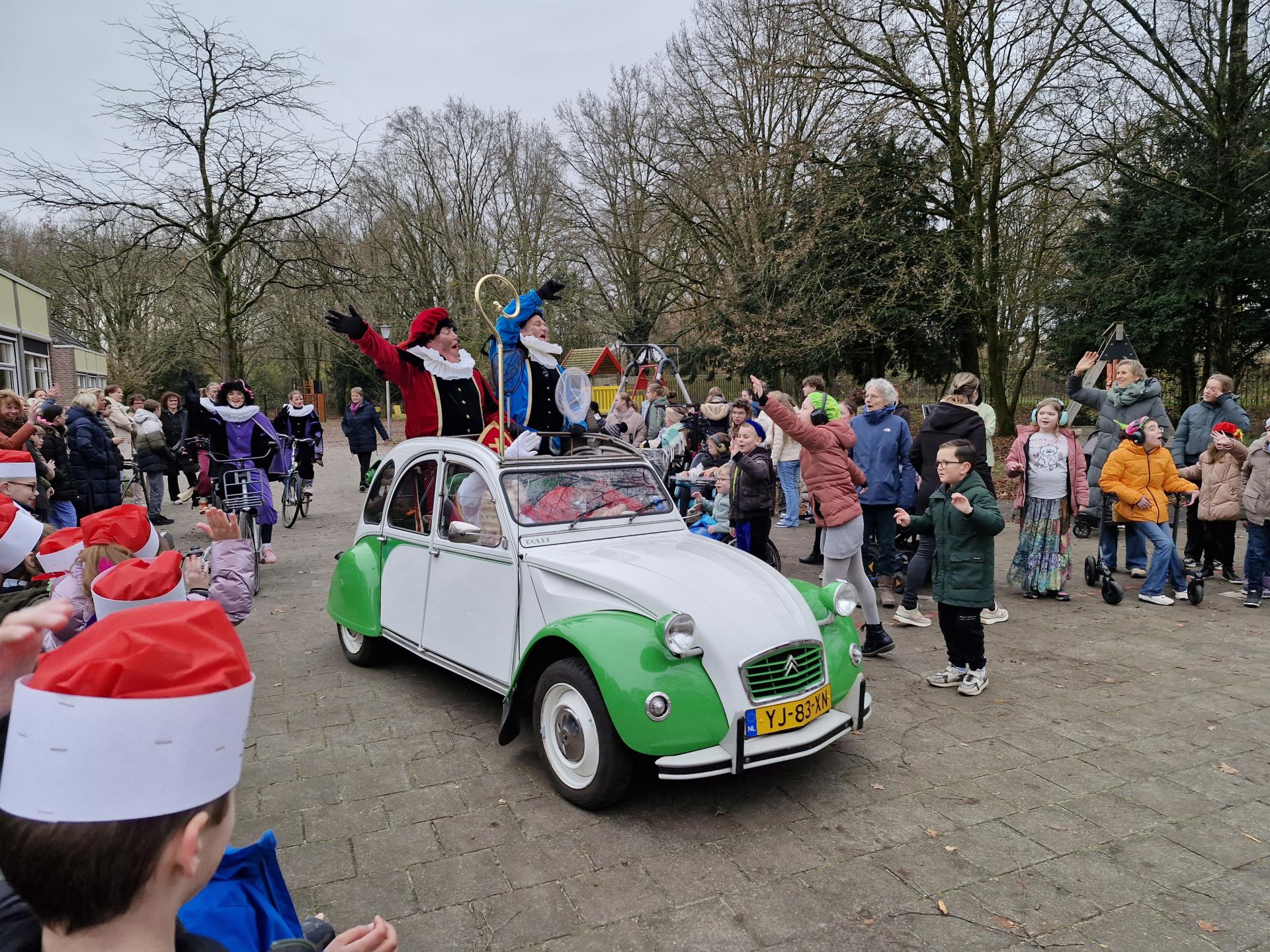 Sint op school